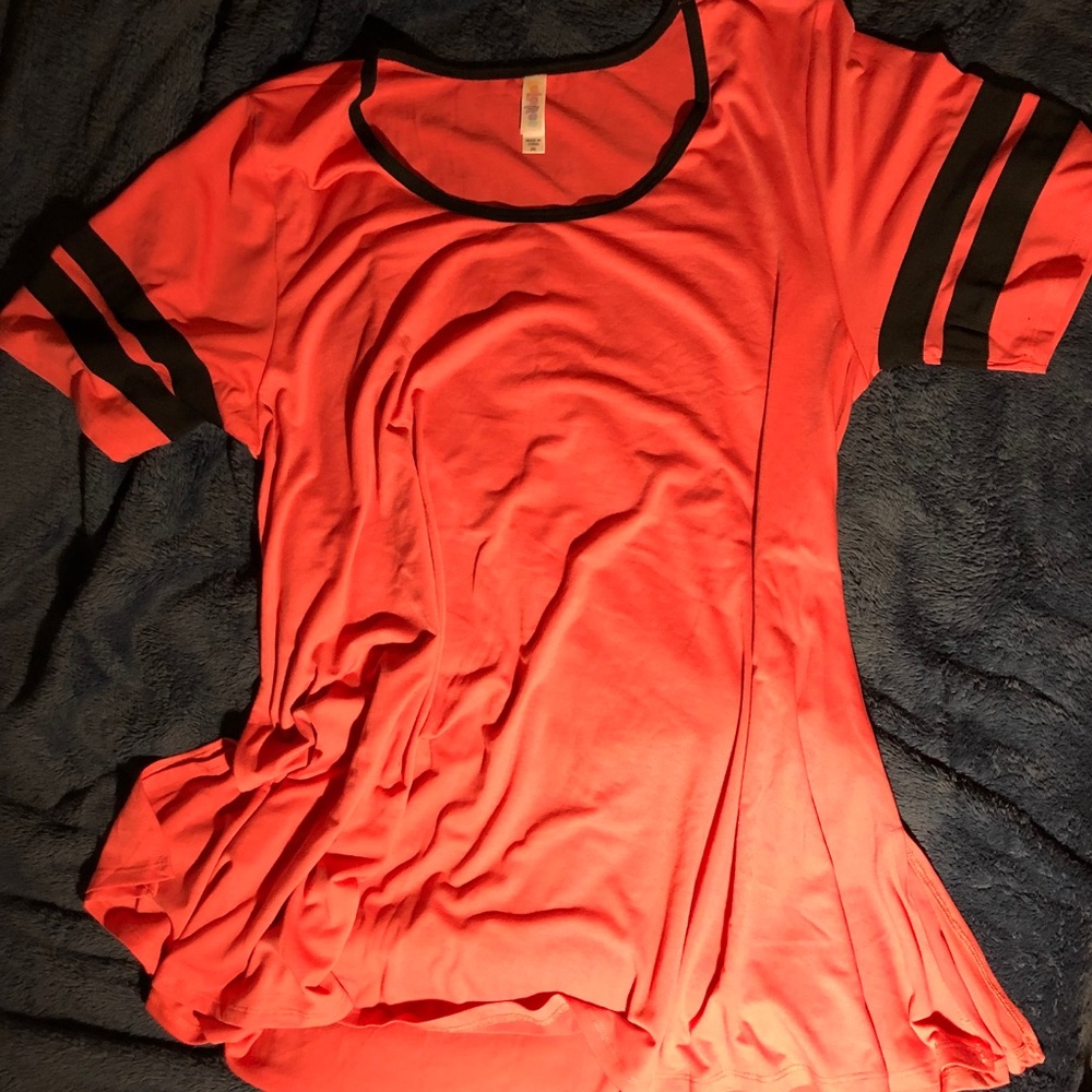 LuLaRoe Perfect T EUC